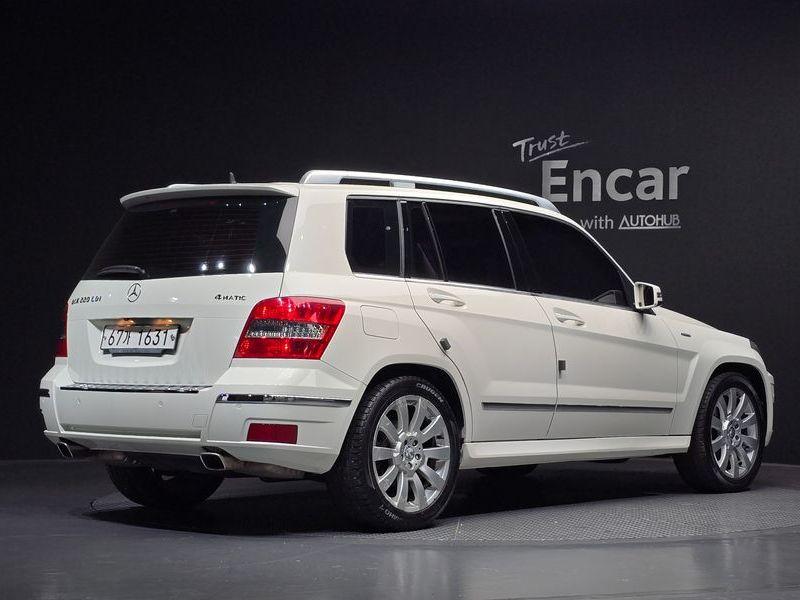 2012 Mercedes-Benz GLK-Class GLK220 CDI BlueEFFICIENCY photo 2