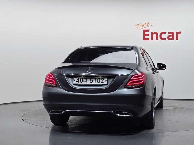 2017 Mercedes-Benz C-Class C220 d Avantgarde photo 4