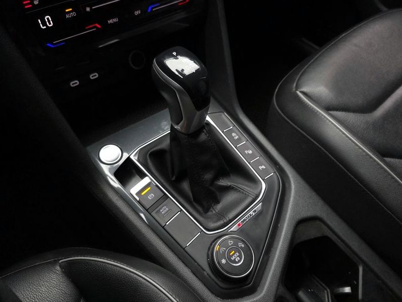 2022 Volkswagen Tiguan 2.0 TDI 4-Motion Premium photo 9