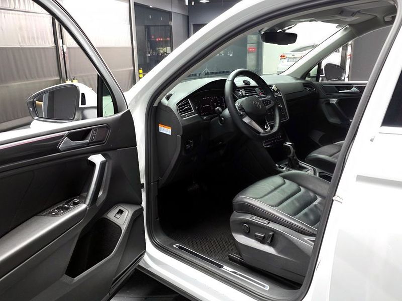2022 Volkswagen Tiguan 2.0 TDI 4-Motion Premium photo 10