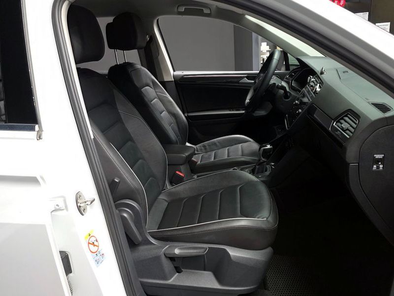 2022 Volkswagen Tiguan 2.0 TDI 4-Motion Premium photo 11