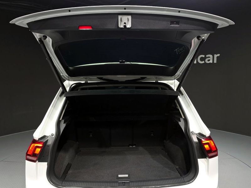 2022 Volkswagen Tiguan 2.0 TDI 4-Motion Premium photo 19