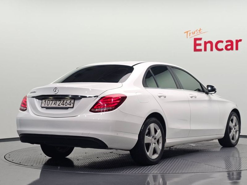 2017 Mercedes-Benz C-Class C200 d photo 2