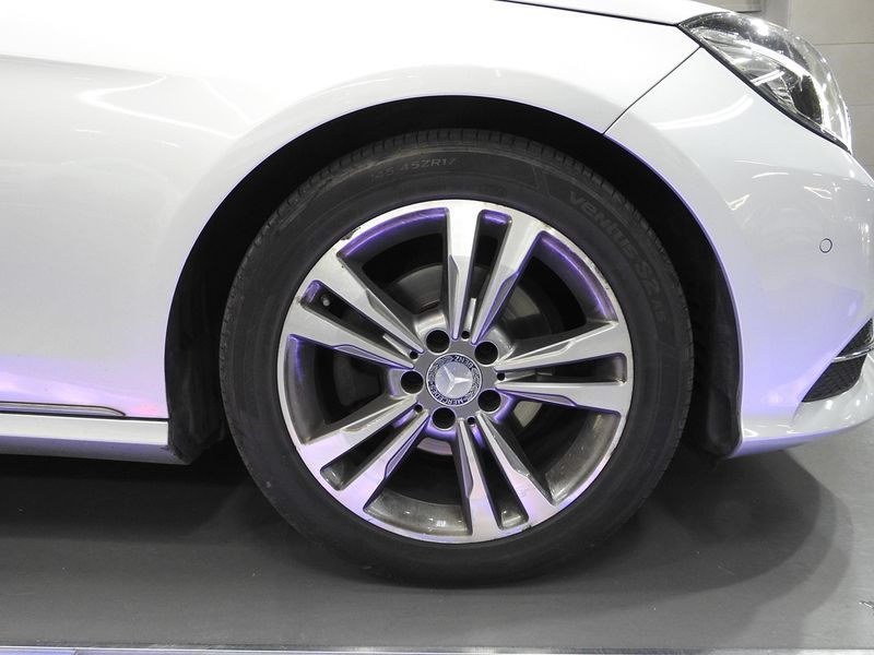 2016 Mercedes-Benz E-Class E220 Bluetec Avantgarde photo 5