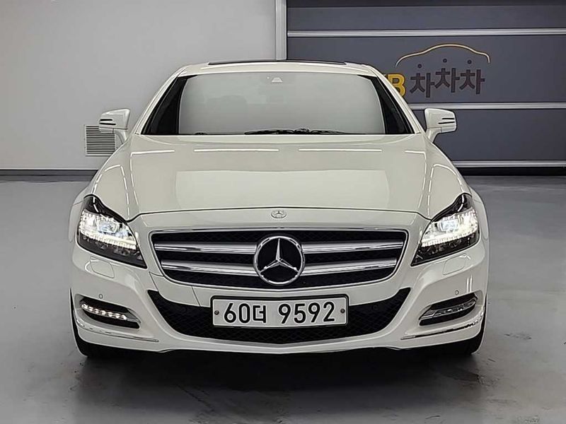 2012 Mercedes-Benz S-Class CLS350 BlueEFFICIENCY photo 2