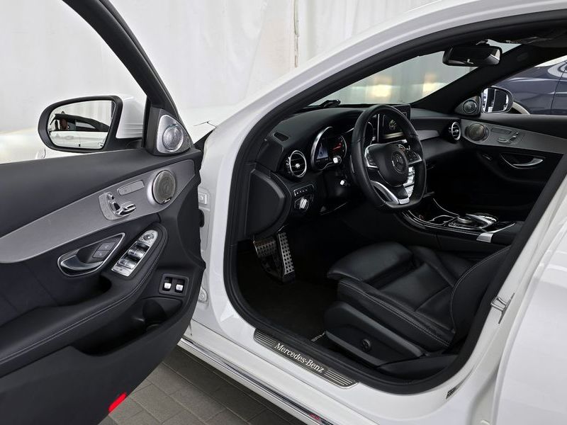 2018 Mercedes-Benz C-Class C350e photo 10