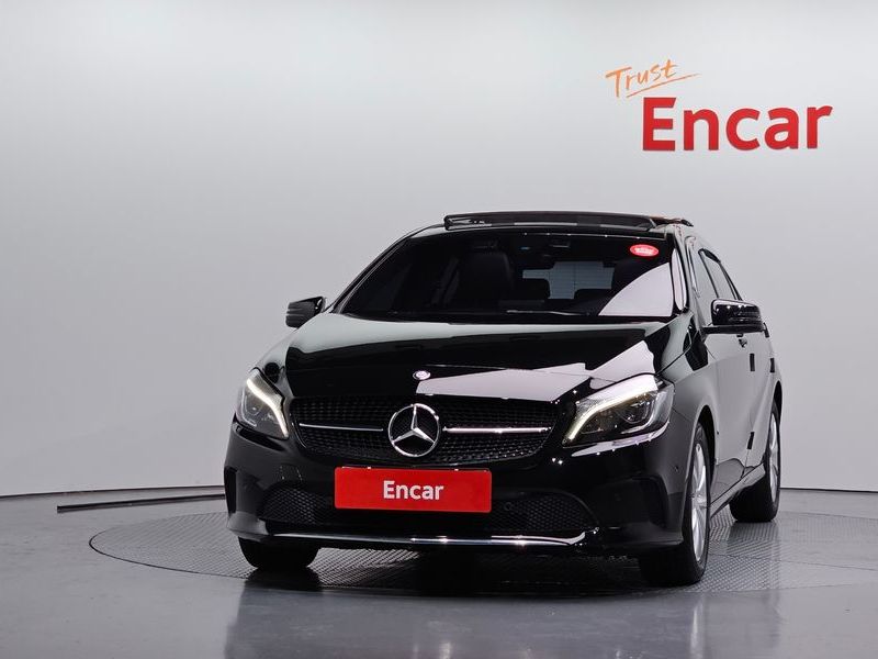 2017 Mercedes-Benz A-Class A200 photo 3