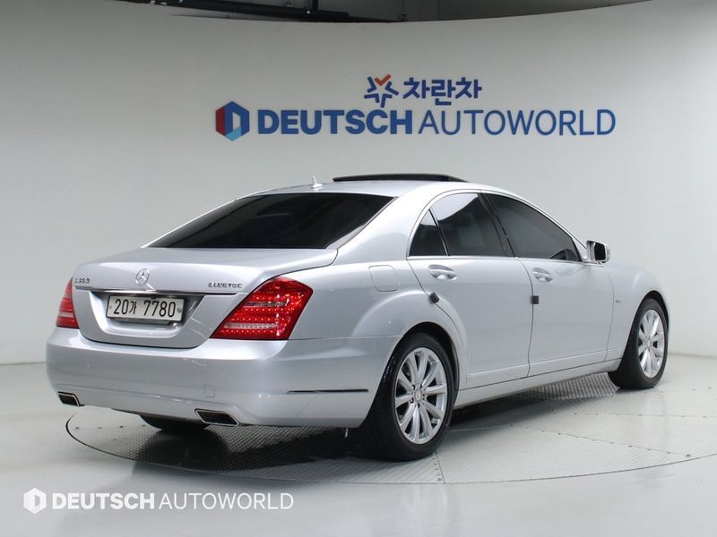 2012 Mercedes-Benz S-Class S350 BlueTEC photo 2