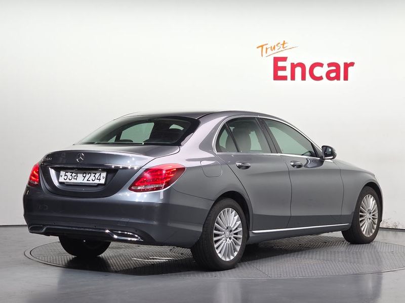 2017 Mercedes-Benz C-Class C220 d Exclusive photo 2