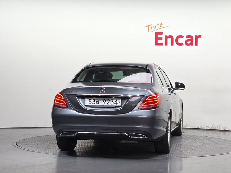 2017 Mercedes-Benz C-Class C220 d Exclusive photo 4