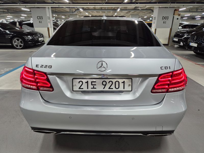 2014 Mercedes-Benz E-Class E220 CDI Avantgarde photo 4