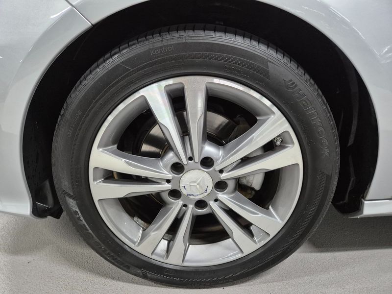 2014 Mercedes-Benz E-Class E220 CDI Avantgarde photo 5