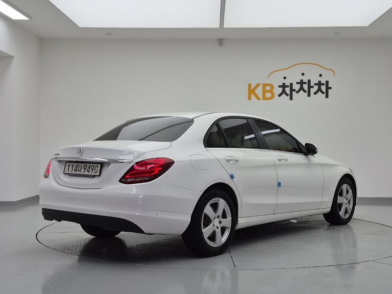 2016 Mercedes-Benz C-Class C200 d photo 4