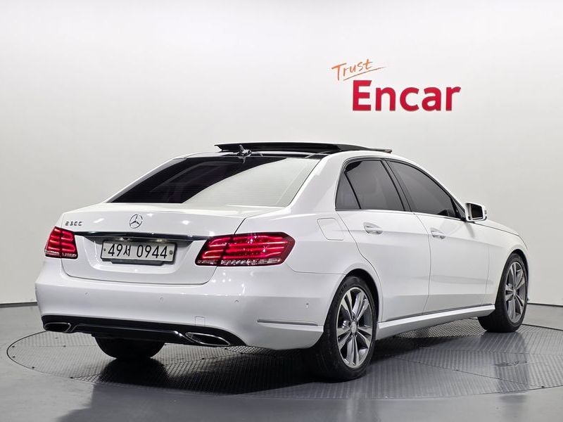 2014 Mercedes-Benz E-Class E300 Avangard photo 2
