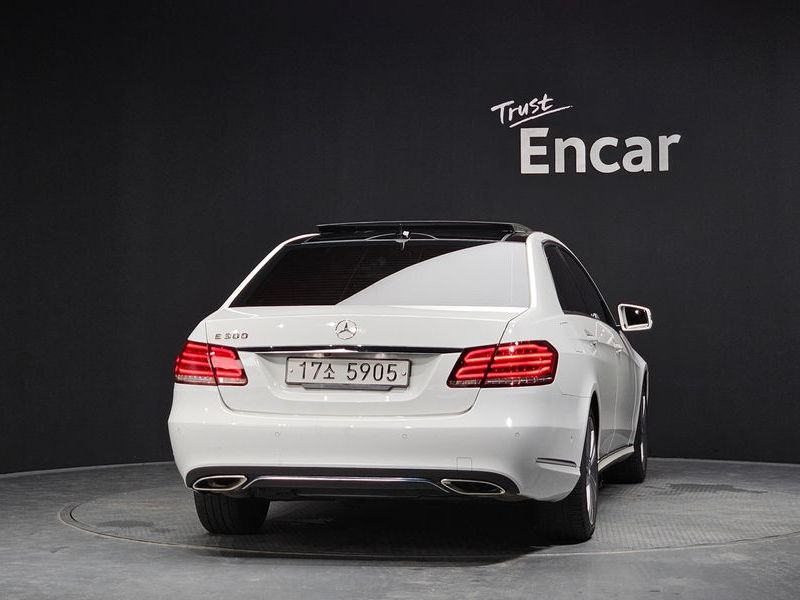 2014 Mercedes-Benz E-Class E300 Avangard photo 4