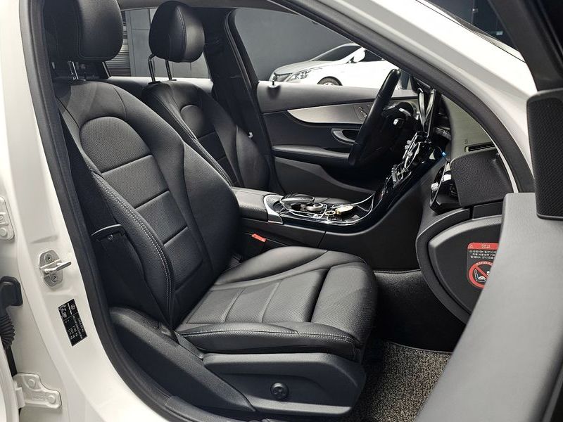 2016 Mercedes-Benz C-Class C220 d Avantgarde photo 10