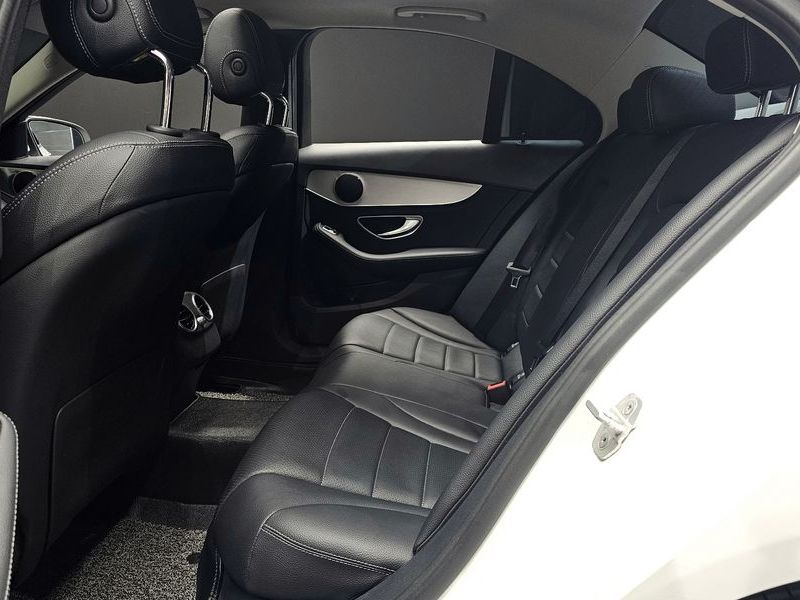 2016 Mercedes-Benz C-Class C220 d Avantgarde photo 12