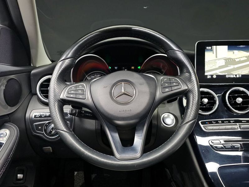 2016 Mercedes-Benz C-Class C220 d Avantgarde photo 13