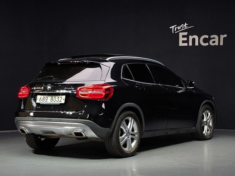 2017 Mercedes-Benz A-Class GLA200 d 4MATIC photo 2