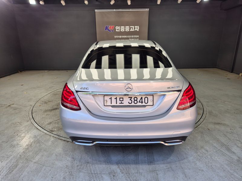 2015 Mercedes-Benz C-Class C220 BlueTEC Exclusive photo 4