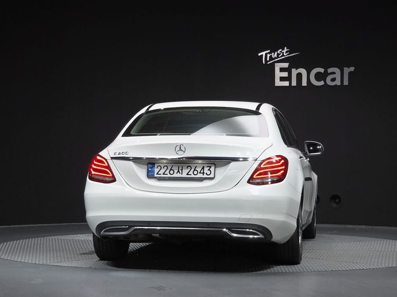 2016 Mercedes-Benz C-Class C200 Avantgarde photo 4