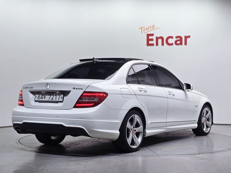 2014 Mercedes-Benz C-Class C220 CDI 4MATIC Edition C photo 2
