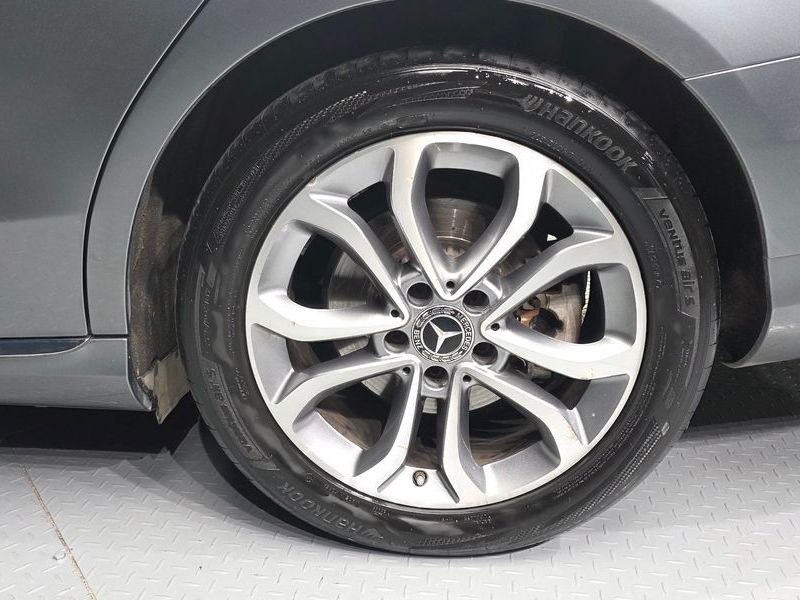 2017 Mercedes-Benz C-Class C200 Avantgarde photo 5