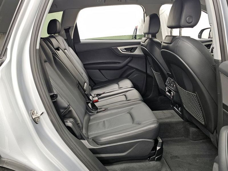 2019 Audi Q7 45 TFSI Quattro photo 12