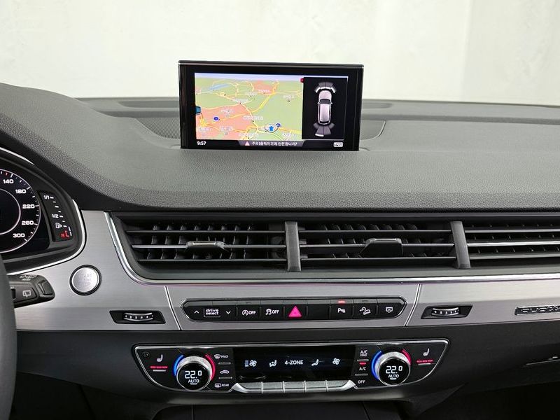 2019 Audi Q7 45 TFSI Quattro photo 14
