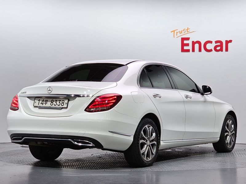 2015 Mercedes-Benz C-Class C200 Avantgarde photo 2
