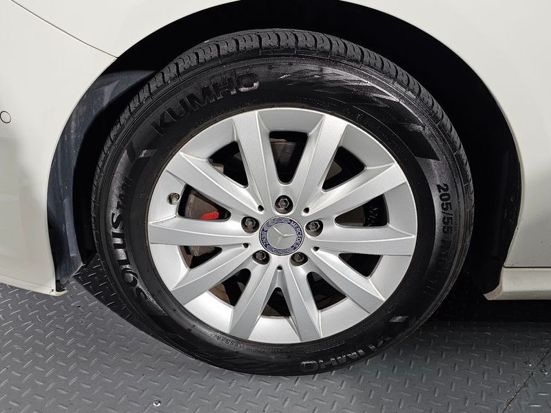 2017 Mercedes-Benz B-Class B200 d photo 5