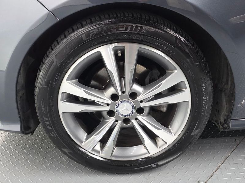 2015 Mercedes-Benz E-Class E220 Bluetec Avantgarde photo 5