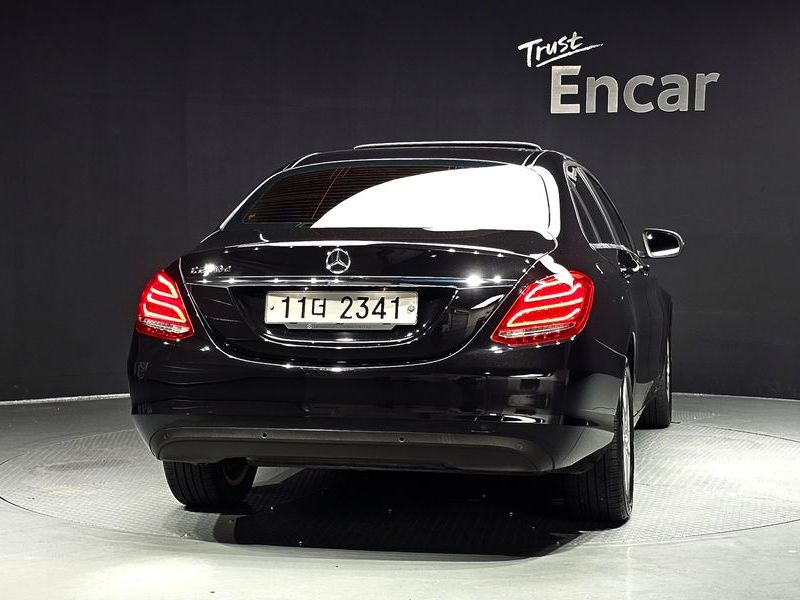 2017 Mercedes-Benz C-Class C200 d photo 4