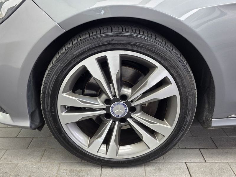 2014 Mercedes-Benz E-Class E300 4MATIC Avantgarde photo 5