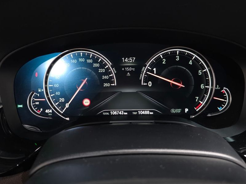2018 BMW 5 Series 530i M Sport Package Plus photo 8