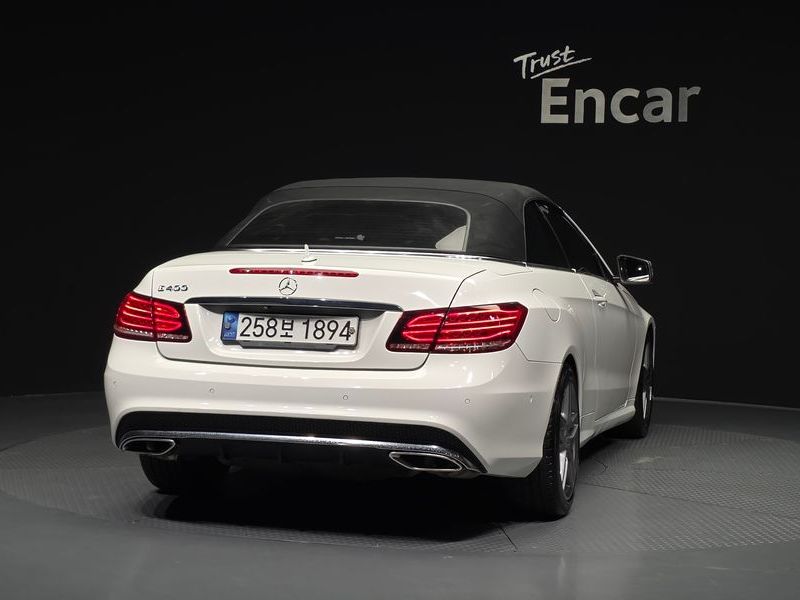 2016 Mercedes-Benz E-Class E200 Cabriolet photo 4