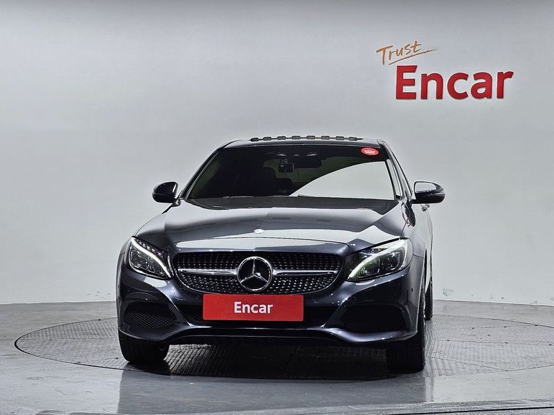 2016 Mercedes-Benz C-Class C200 photo 3
