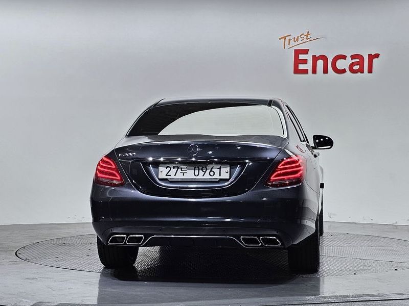 2016 Mercedes-Benz C-Class C200 photo 4