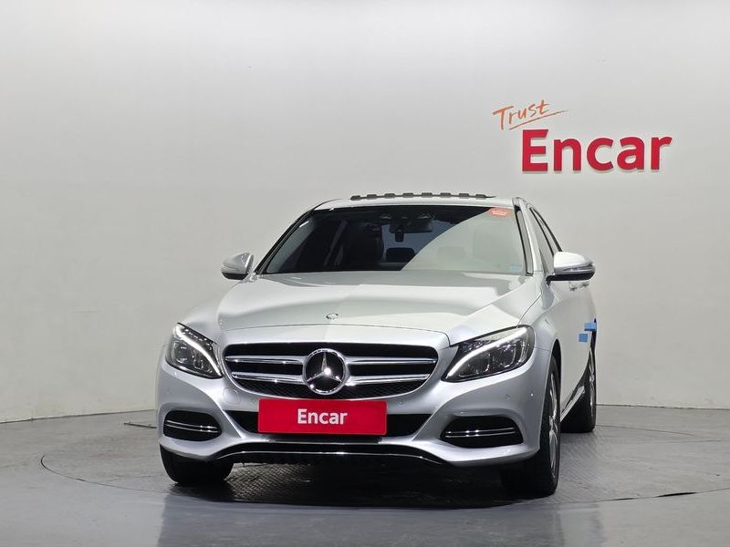 2015 Mercedes-Benz C-Class C220 BlueTEC Avantgarde photo 3