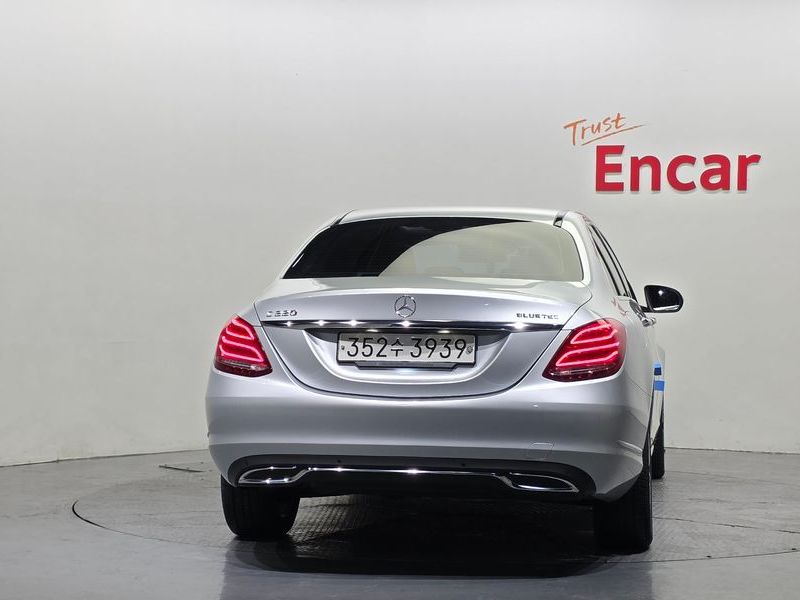 2015 Mercedes-Benz C-Class C220 BlueTEC Avantgarde photo 4