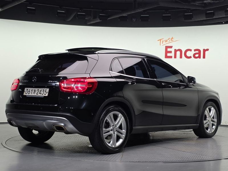 2016 Mercedes-Benz A-Class GLA200 d 4MATIC photo 2