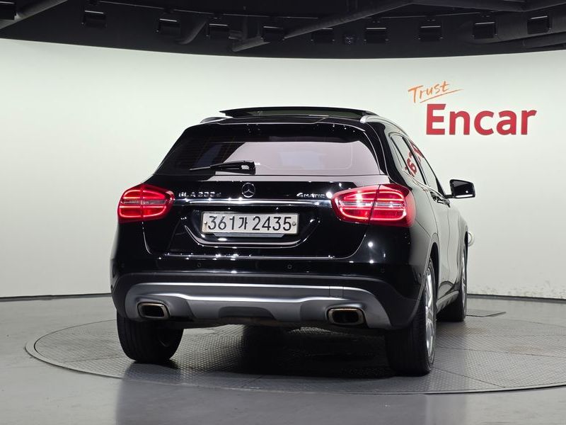 2016 Mercedes-Benz A-Class GLA200 d 4MATIC photo 4