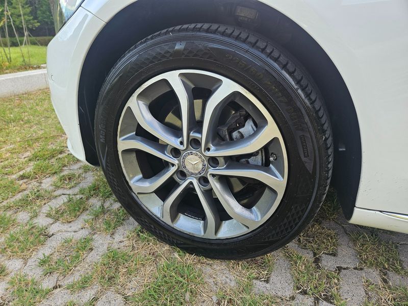 2015 Mercedes-Benz C-Class C200 Avantgarde photo 5