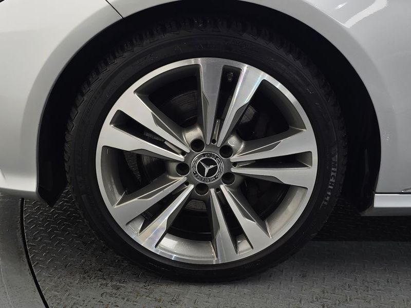 2014 Mercedes-Benz E-Class E300 4MATIC Avantgarde photo 5