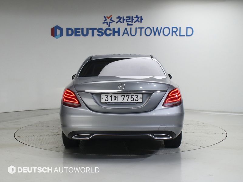 2015 Mercedes-Benz C-Class C220 BlueTEC Exclusive photo 4
