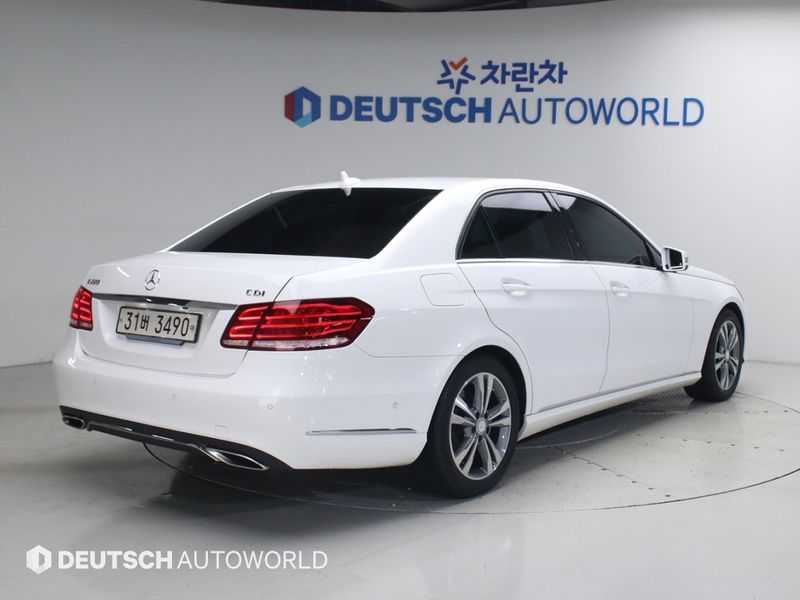 2014 Mercedes-Benz E-Class E220 CDI Avantgarde photo 2