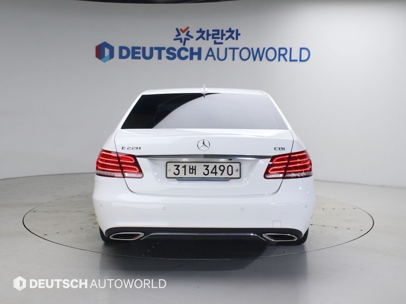 2014 Mercedes-Benz E-Class E220 CDI Avantgarde photo 4