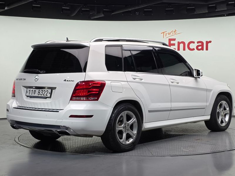 2015 Mercedes-Benz GLK-Class GLK220 CDI photo 2
