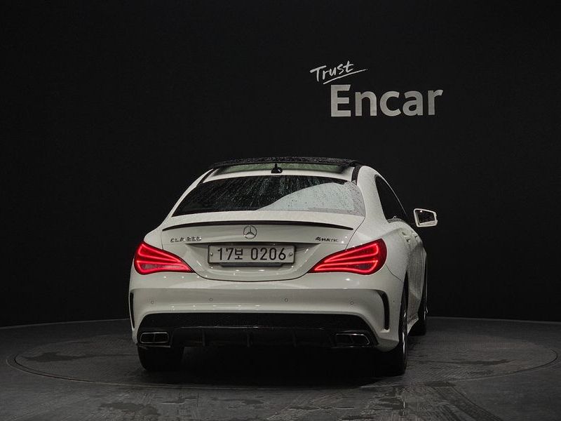 2016 Mercedes-Benz A-Class CLA250 4MATIC photo 4