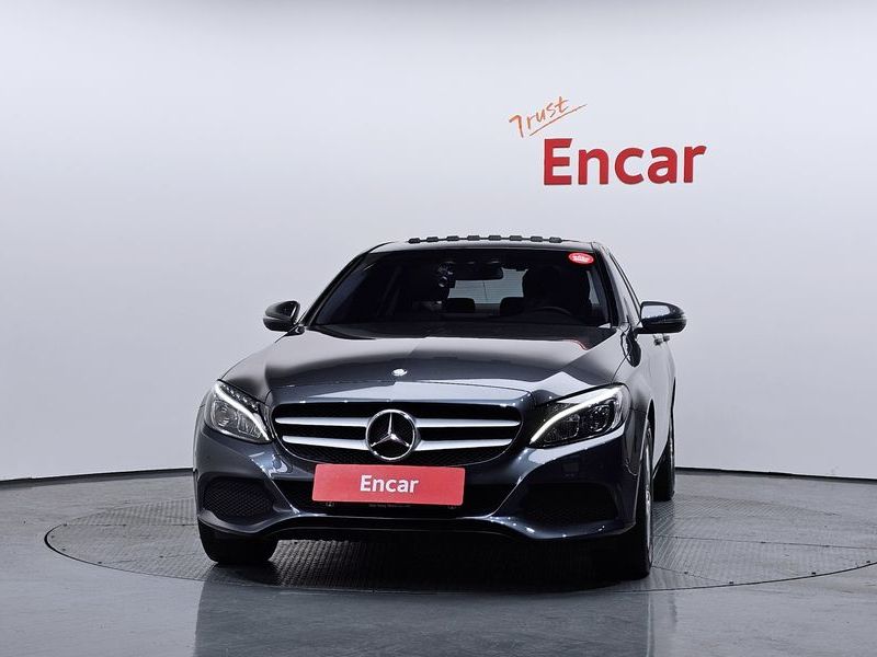 2016 Mercedes-Benz C-Class C200 photo 3